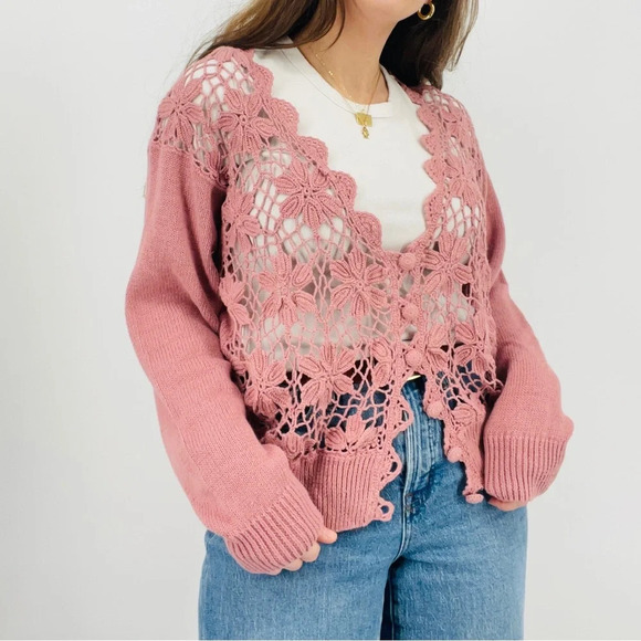 vintage dusty rose pink crocheted ramie cotton blend cardigan sweater cottage L - Picture 3 of 9